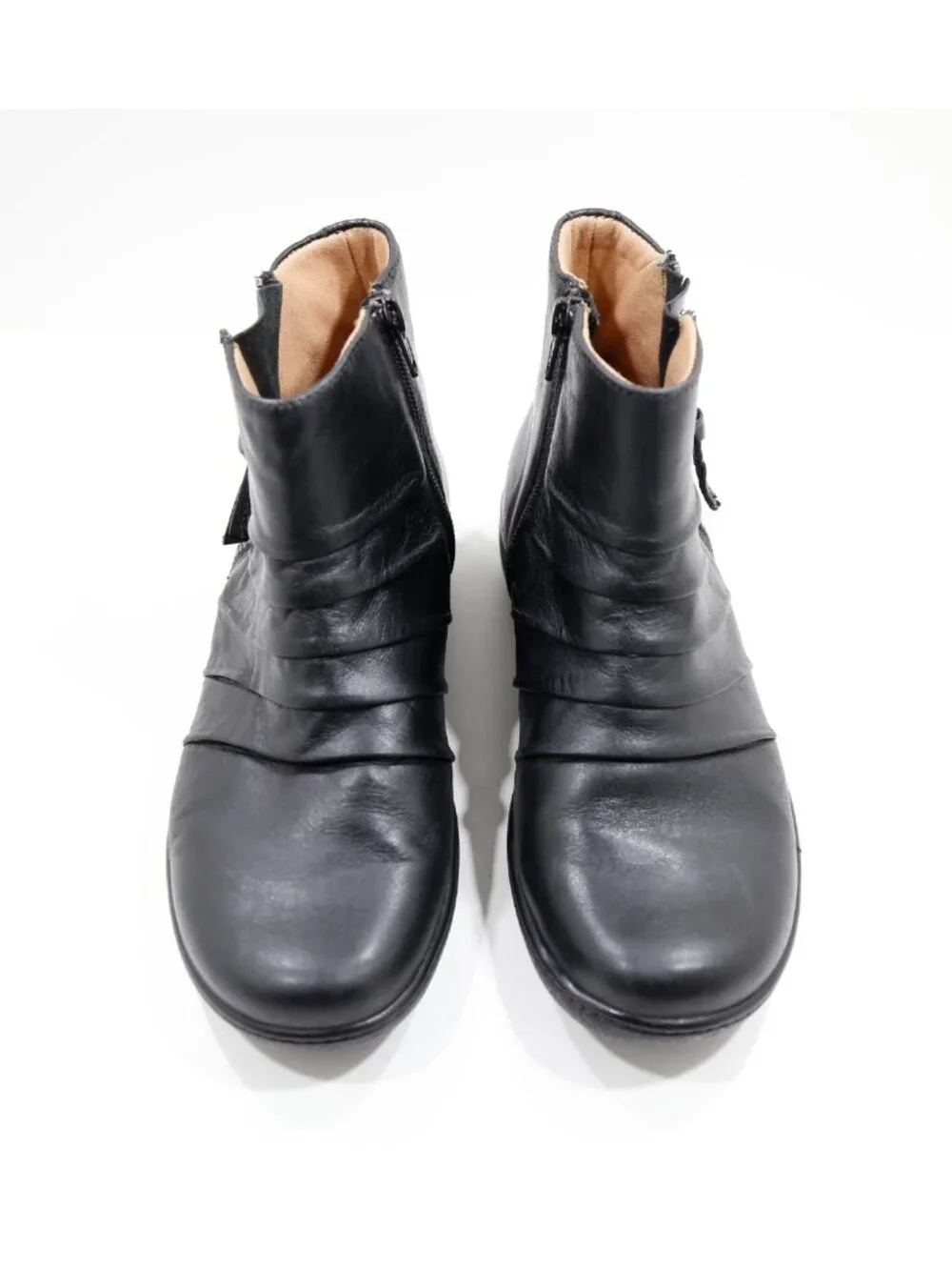 Clarks Kearns Blush Black Leather Flat Ankle Boots - Women's 7